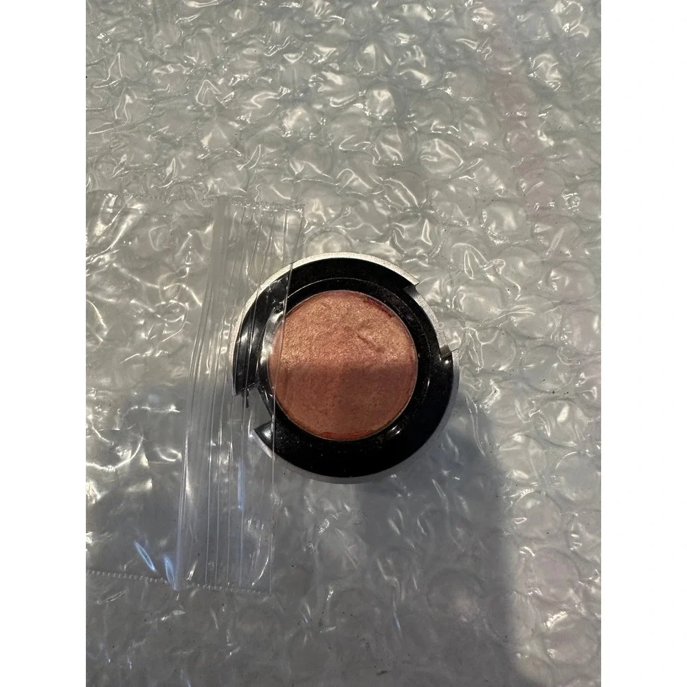 Urban Decay‎ Freelove eye shadow token eyeshadow